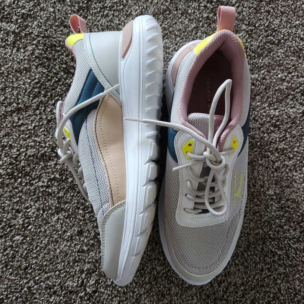 Tommy Hilfiger sneakers